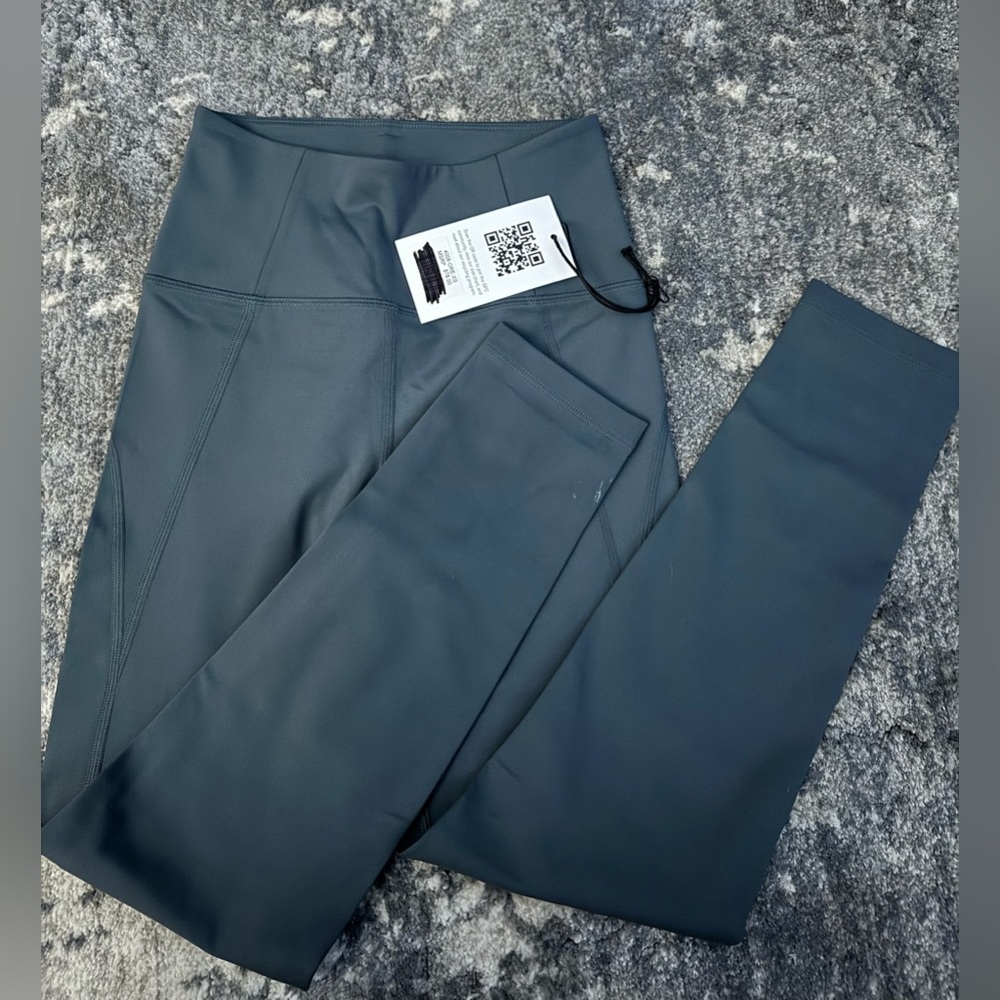 Girlfriend Collective gray leggings - Picture 3 of 5